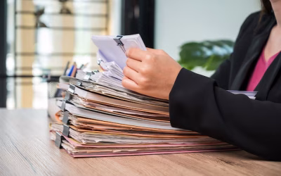 Impresa intestata al coniuge: debiti e sovraindebitamento